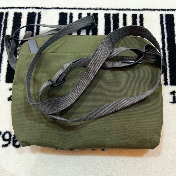 Bellroy City Pouch Plus Crossbody Bag - Ranger Green. - Picture 7 of 12
